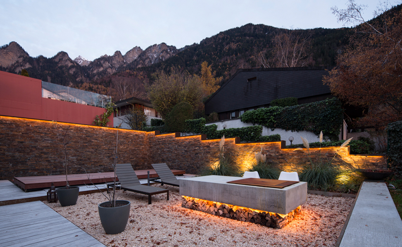 Grillterrasse an Tag und Nacht