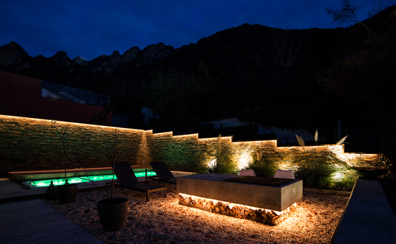 Grillterrasse an Tag und Nacht