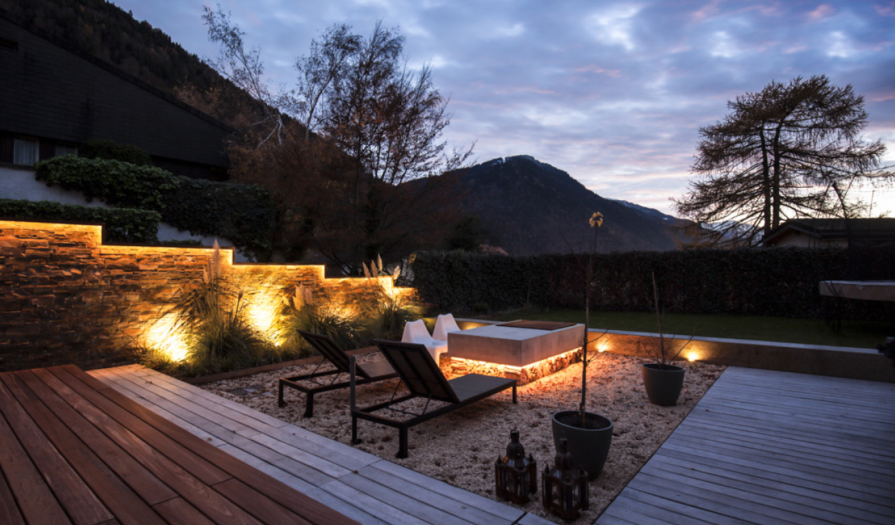 Grillterrasse mit Pool