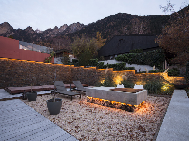 Grillterrasse mit Pool